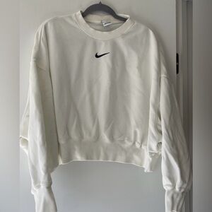 Nike Women's Cream Crewneck M